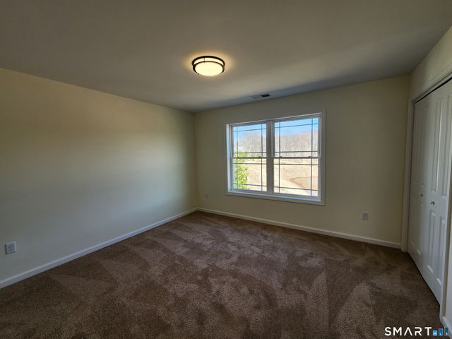 100 Mulholland Way 51, North Haven, CT 06473