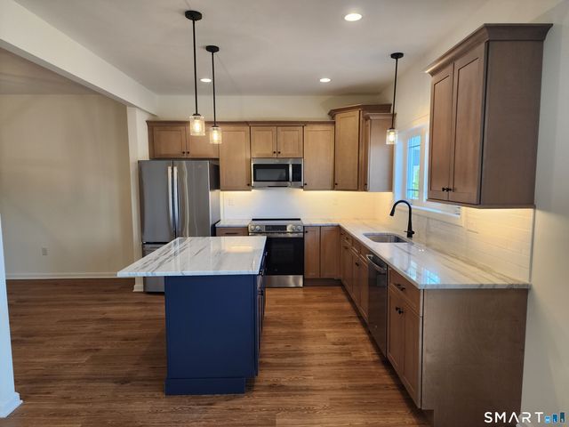 100 Mulholland Way 51, North Haven, CT 06473