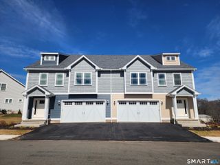 100 Mulholland Way 51, North Haven, CT 06473