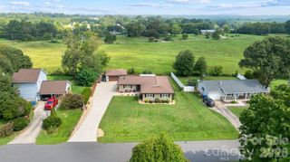 5000 Forest Ridge Drive, Hickory, NC 28602