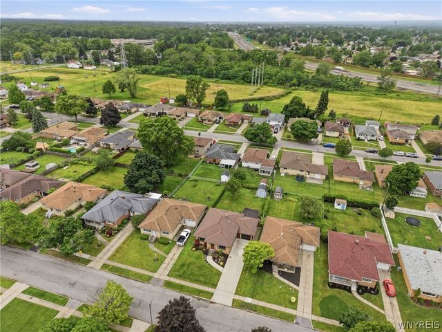 96 Ceil Drive, Cheektowaga, NY 14227