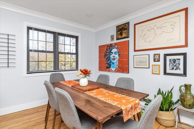 4 Finch Place Upper, Huntington, NY 11743