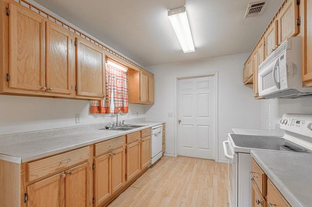 111 Hemlock Road, Lufkin, TX 75901