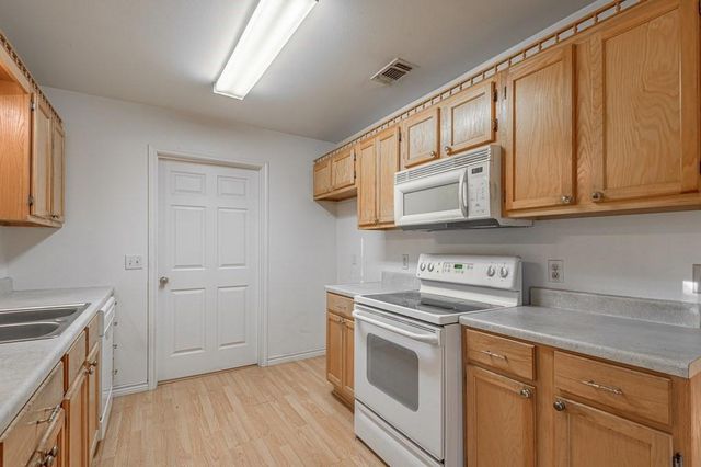 111 Hemlock Road, Lufkin, TX 75901