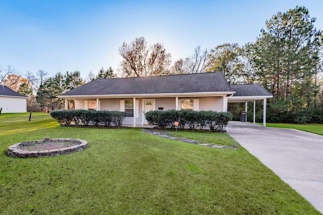 111 Hemlock Road, Lufkin, TX 75901