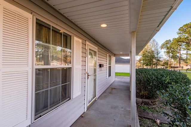 111 Hemlock Road, Lufkin, TX 75901