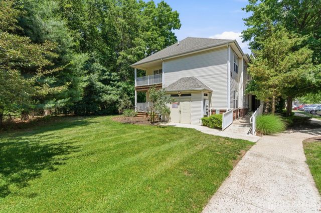 141 Forest Drive, Piscataway, NJ 08854