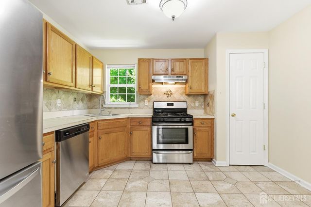 141 Forest Drive, Piscataway, NJ 08854
