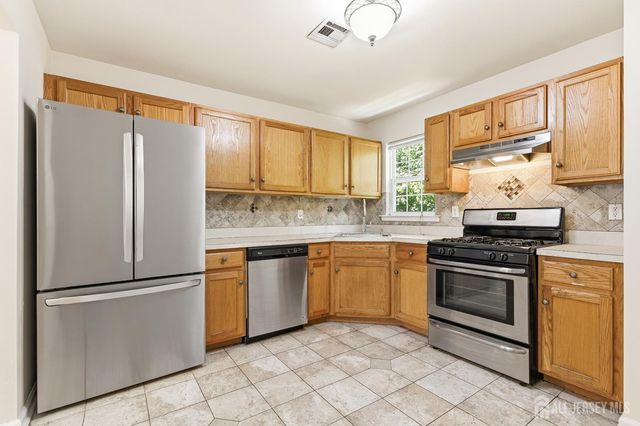 141 Forest Drive, Piscataway, NJ 08854