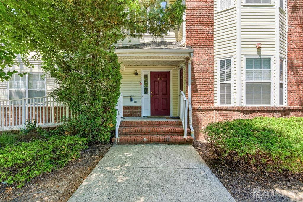 141 Forest Drive, Piscataway, NJ 08854
