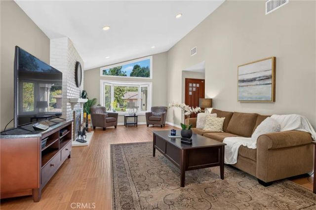 18590 Calle Vista Circle, Porter Ranch, CA 91326