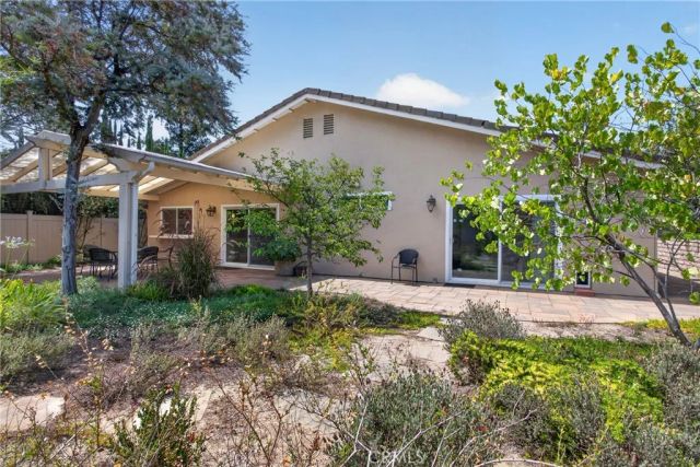 18590 Calle Vista Circle, Porter Ranch, CA 91326