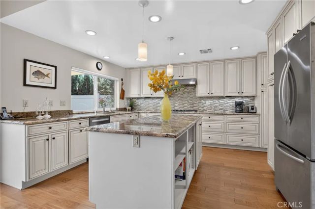 18590 Calle Vista Circle, Porter Ranch, CA 91326