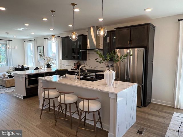 3599 ASTER ST, Fairfax, VA 22030