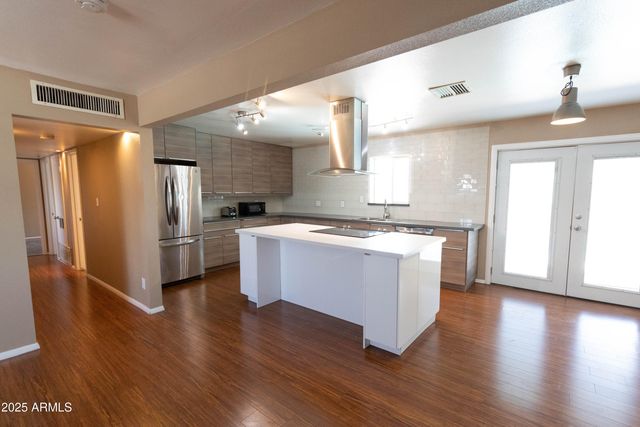 1149 W 10TH Street, Tempe, AZ 85281