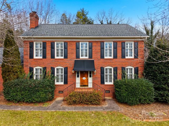147 35th Avenue NE, Hickory, NC 28601