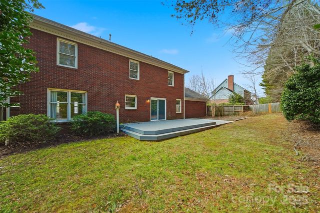 147 35th Avenue NE, Hickory, NC 28601