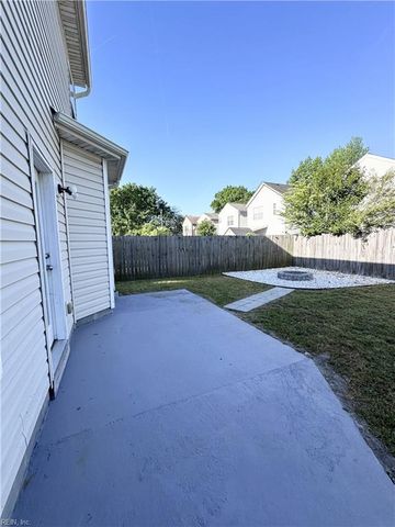 4123C Everett ST, Chesapeake, VA 23324