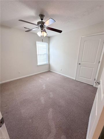 4123C Everett ST, Chesapeake, VA 23324