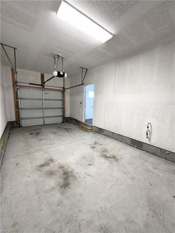 4123C Everett ST, Chesapeake, VA 23324