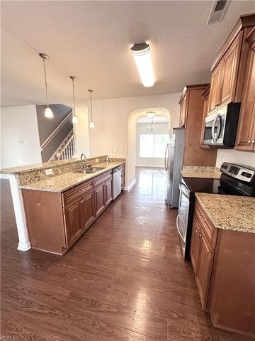 4123C Everett ST, Chesapeake, VA 23324