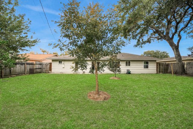 9535 Vogue Lane, Houston, TX 77080