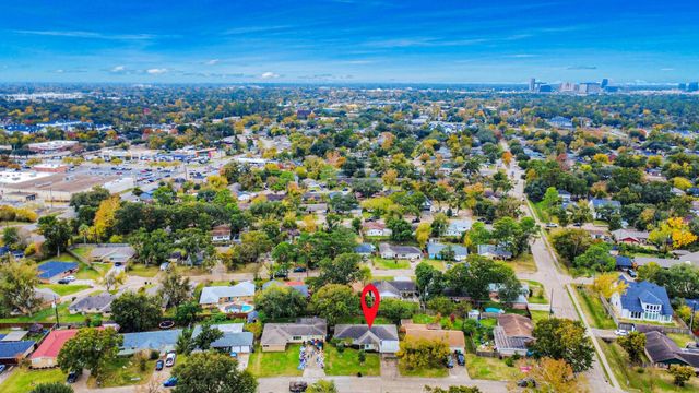9535 Vogue Lane, Houston, TX 77080