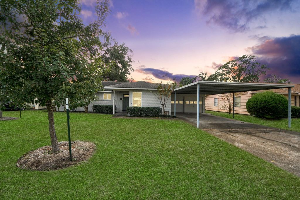 9535 Vogue Lane, Houston, TX 77080