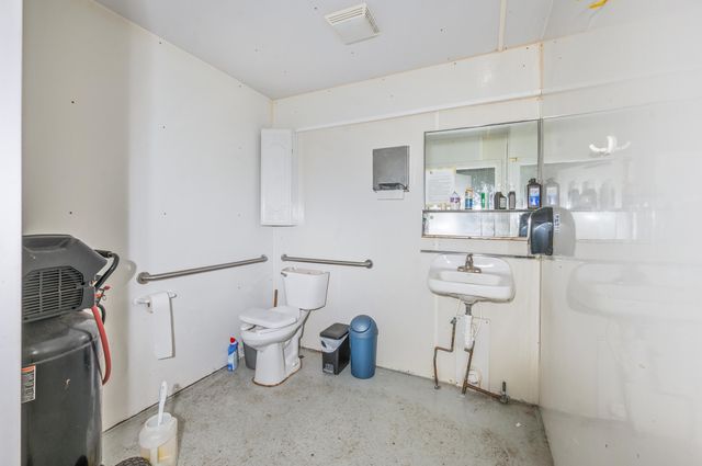 19055 12 Mile Road, Big Rapids, MI 49307