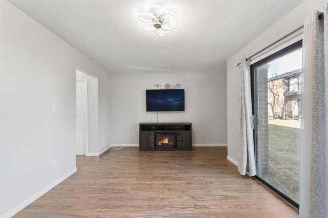 1651 W Edgerton AVENUE #B, Milwaukee, WI 53211