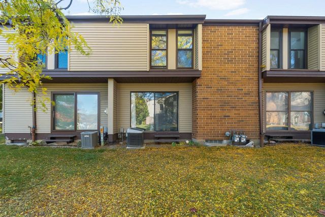 1651 W Edgerton AVENUE #B, Milwaukee, WI 53211