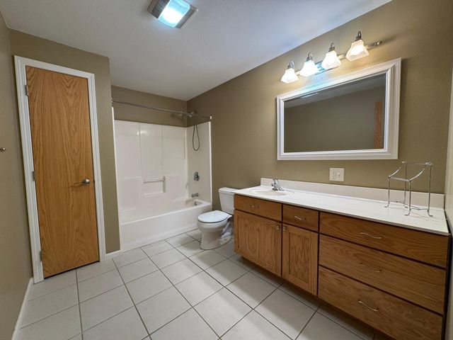 105 Priscilla Court, Mankato, MN 56001