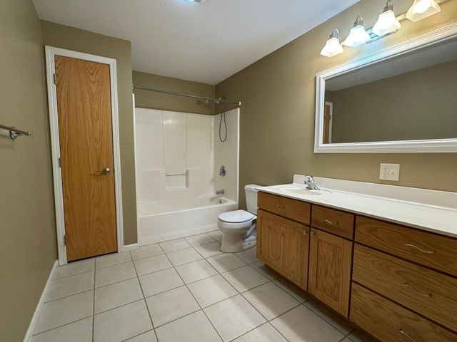 105 Priscilla Court, Mankato, MN 56001