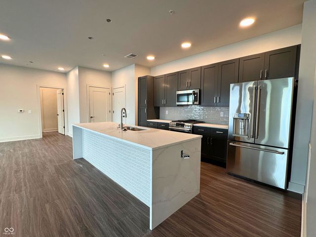 925 Veterans Way 304, Carmel, IN 46032