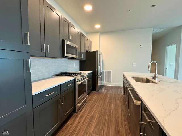 925 Veterans Way 304, Carmel, IN 46032