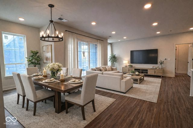 925 Veterans Way 304, Carmel, IN 46032