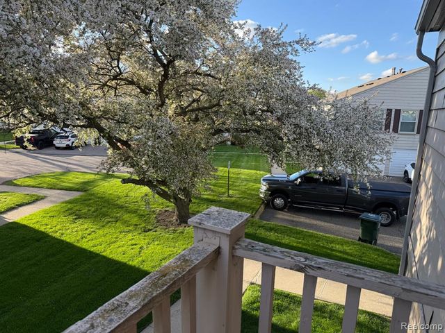 2761 Fox Hollow Court, Lake Orion, MI 48360