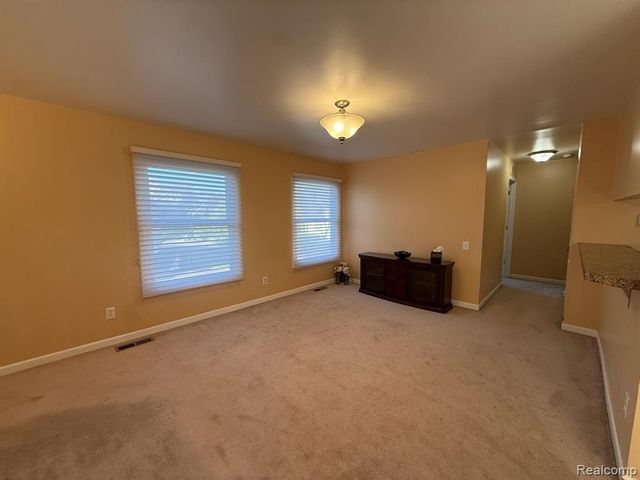 2761 Fox Hollow Court, Lake Orion, MI 48360