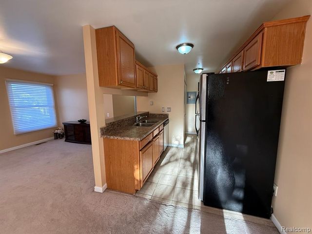 2761 Fox Hollow Court, Lake Orion, MI 48360