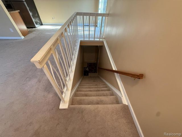 2761 Fox Hollow Court, Lake Orion, MI 48360