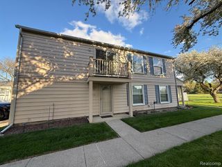 2761 Fox Hollow Court, Lake Orion, MI 48360