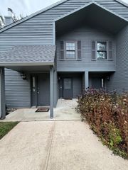 406 Woodhaven Drive, Edison, NJ 08817