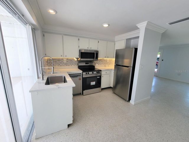 401 SUNNYSIDE DRIVE, Venice, FL 34293