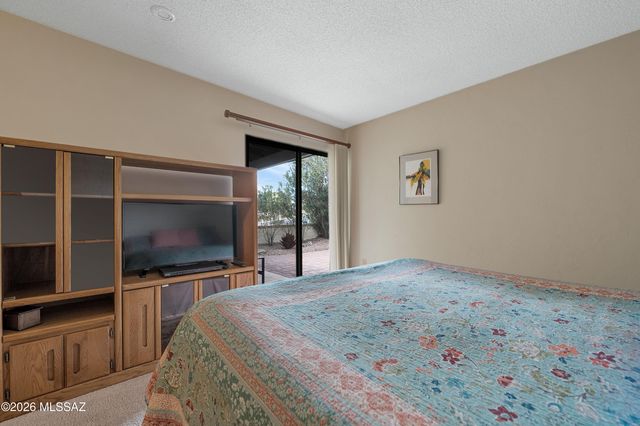 952 W Camino Asturias, Green Valley, AZ 85622