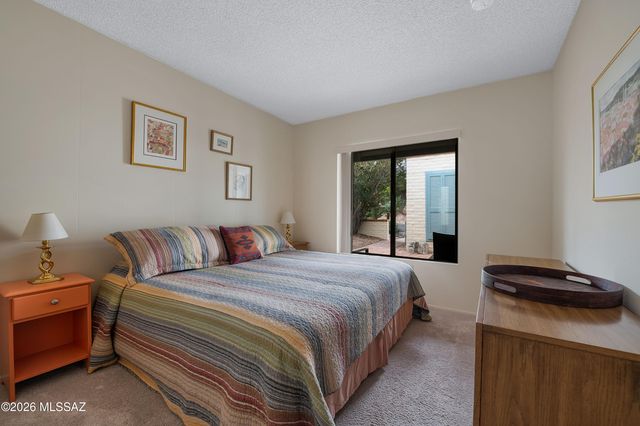 952 W Camino Asturias, Green Valley, AZ 85622