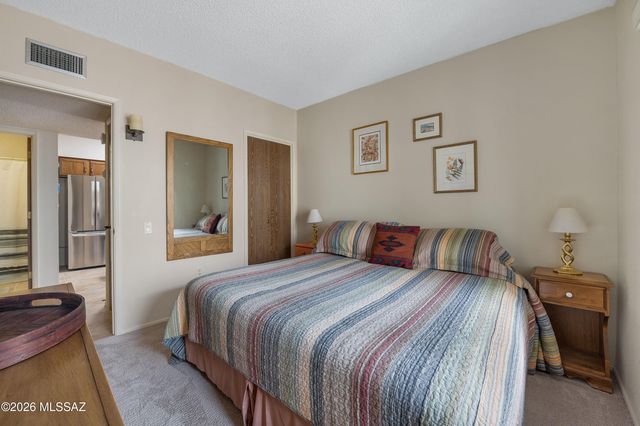 952 W Camino Asturias, Green Valley, AZ 85622