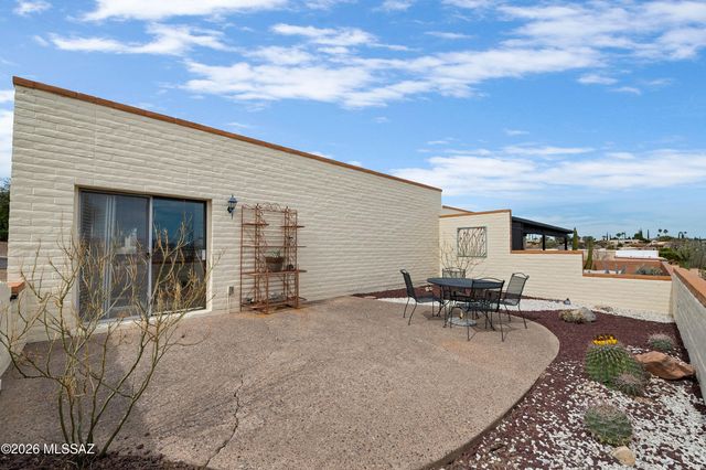 952 W Camino Asturias, Green Valley, AZ 85622