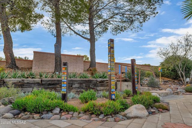 952 W Camino Asturias, Green Valley, AZ 85622