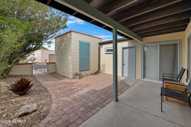 952 W Camino Asturias, Green Valley, AZ 85622