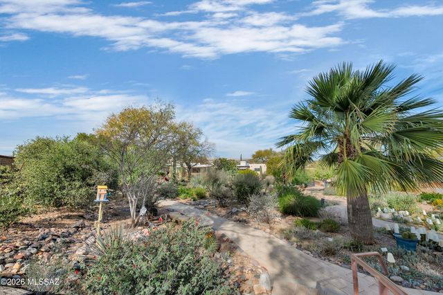 952 W Camino Asturias, Green Valley, AZ 85622